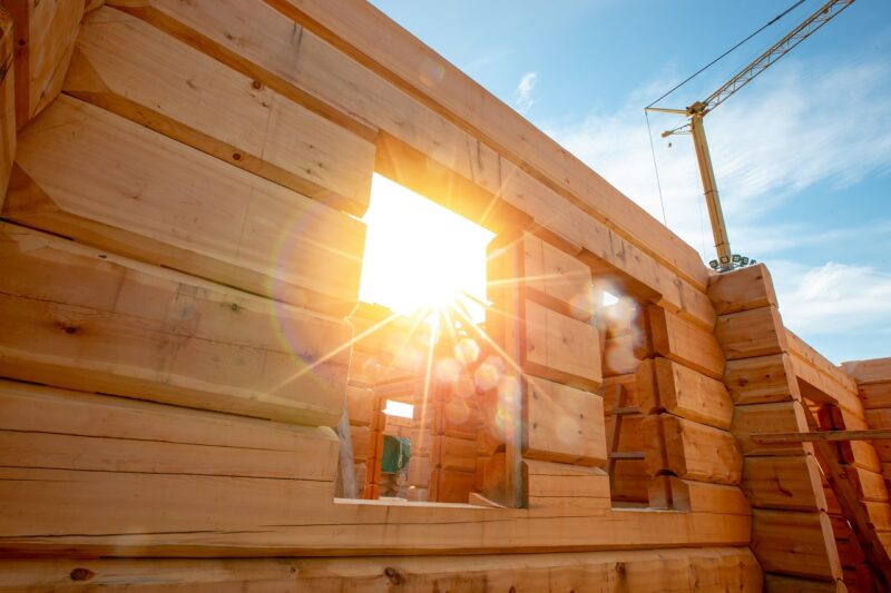Can timber shrink in hot weather?